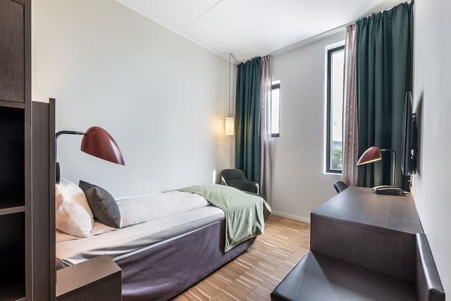 Single Room (Compact)
