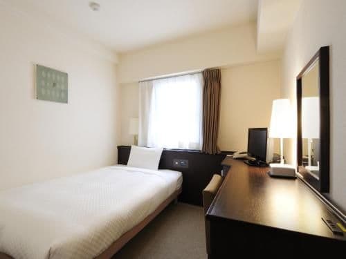 Semi-Double Room - Non-Smoking