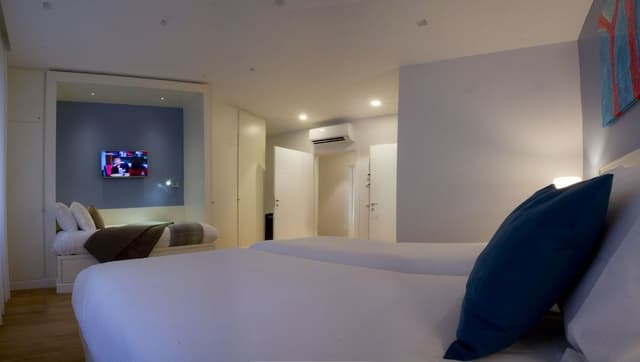 Triple Room