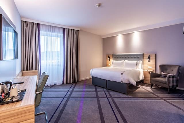 Double Room, Roll-in Shower