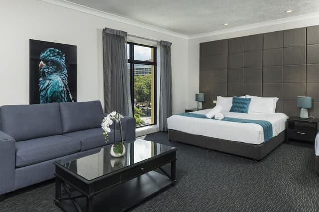 Deluxe Studio Suite, Multiple Beds