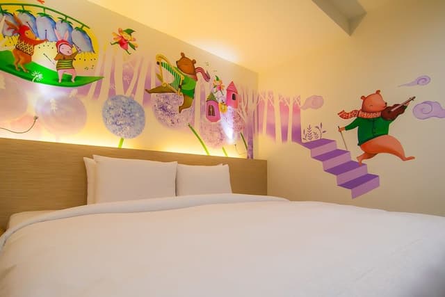 Deluxe Double Room, 1 King Bed (with bathtub)