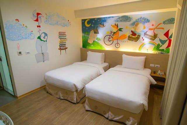 Deluxe Twin Room, 2 Twin Beds (with shower)