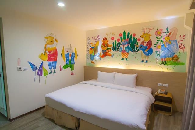 Deluxe Double Room, 1 King Bed (with bathtub)