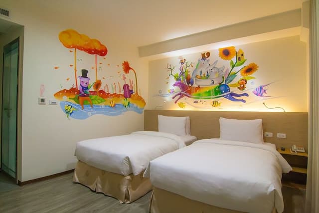 Deluxe Twin Room, 2 Twin Beds (with shower)
