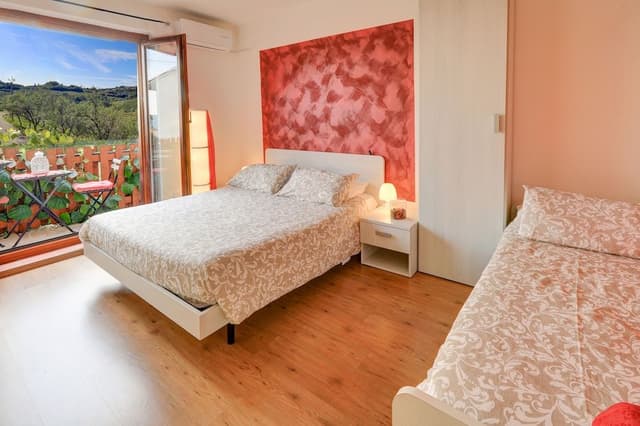 Triple Room, Balcony (Stanza 2)