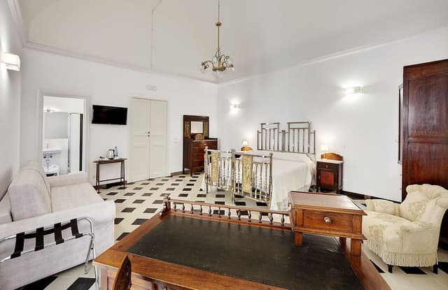 Deluxe Room, 1 Queen Bed with Sofa bed