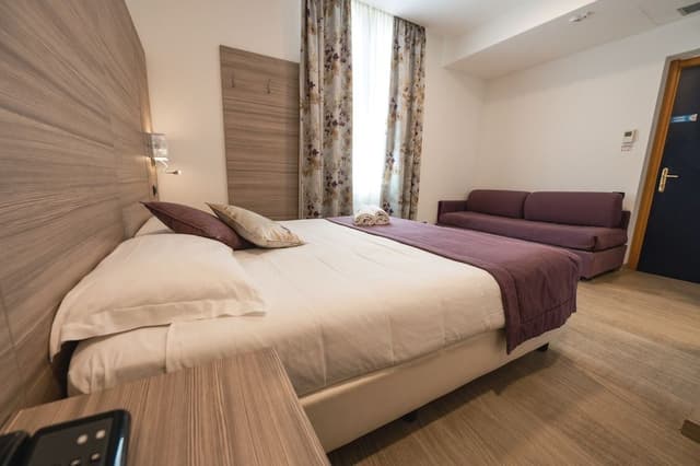 Comfort Triple Room
