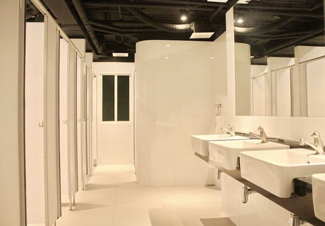 Bed in 8-Bed Mixed Dormitory Room (Shared Bathroom)