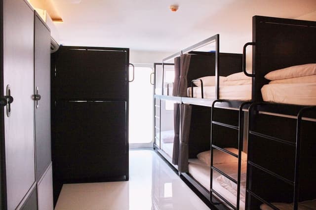Bed in 8-Bed Mixed Dormitory Room (Shared Bathroom)