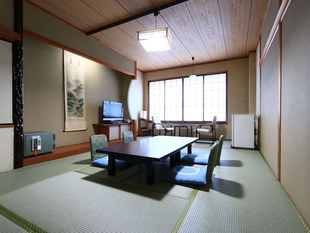 [Non-smoking] Japanese-style room with view of Toba Bay in the main building