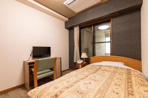 Single Room - Non-Smoking