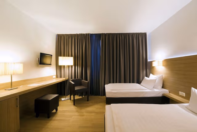 Standard Twin Room
