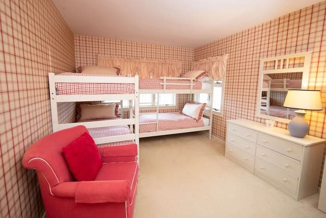 House, 6 Bedrooms