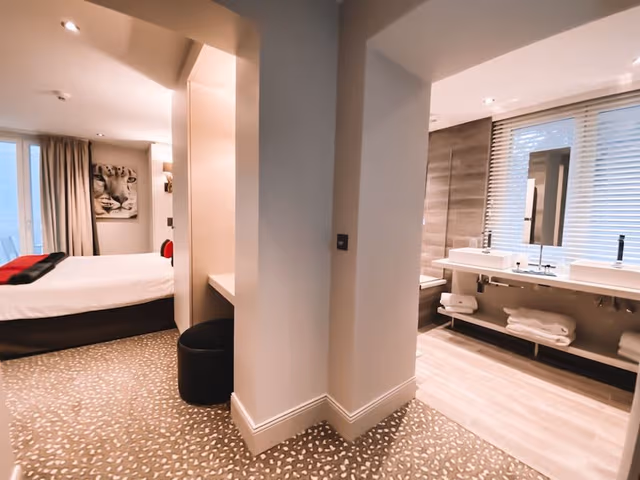 Executive Room, Balcony, Mountain View