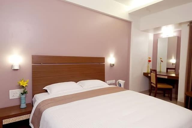Executive Room, 1 Double or 2 Twin Beds