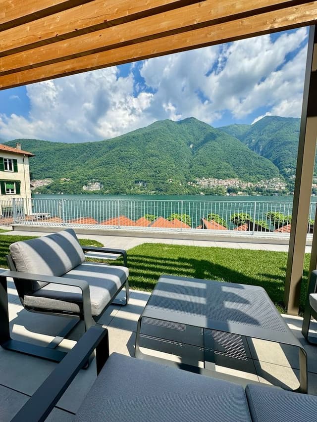 Deluxe Suite, Lake View