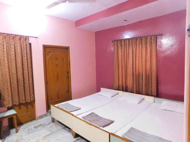 Premium Triple Room with AC, 1 Bedroom, Smoking, City View