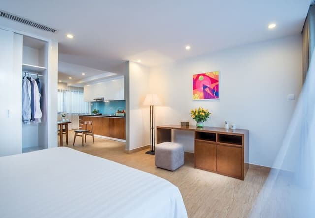 Executive Studio, Balcony, City View