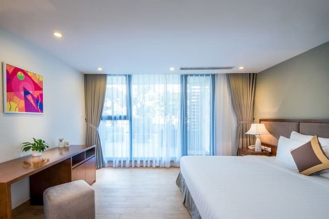 Executive Studio, Balcony, City View