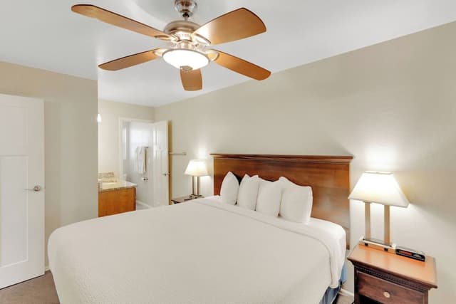 Condo, 2 Bedrooms