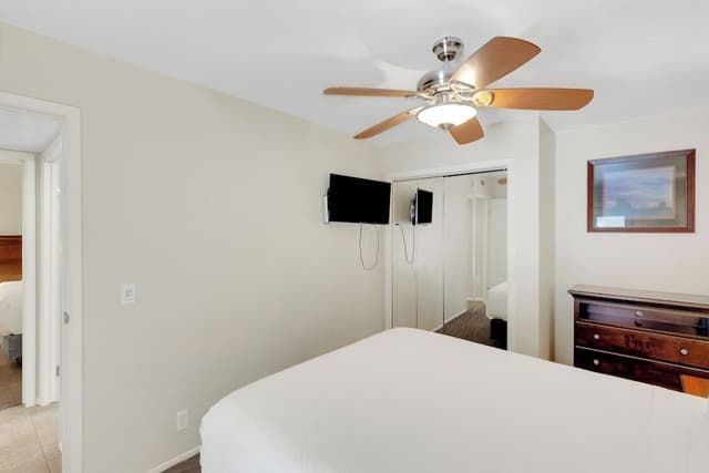 Condo, 2 Bedrooms