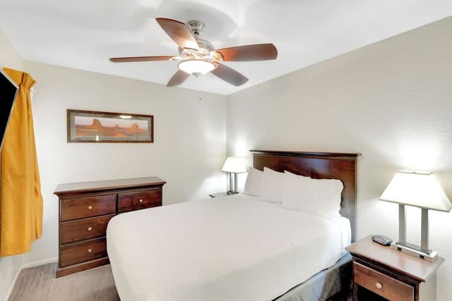 Condo, 2 Bedrooms