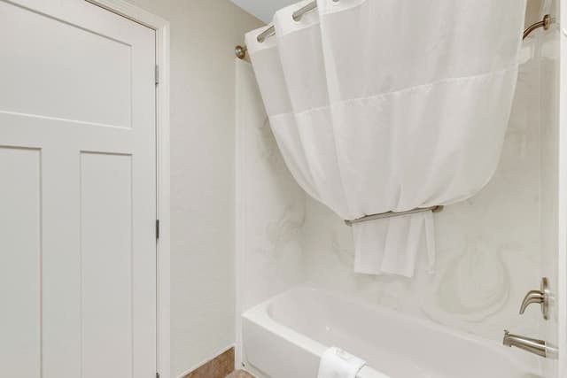 Condo, 2 Bedrooms