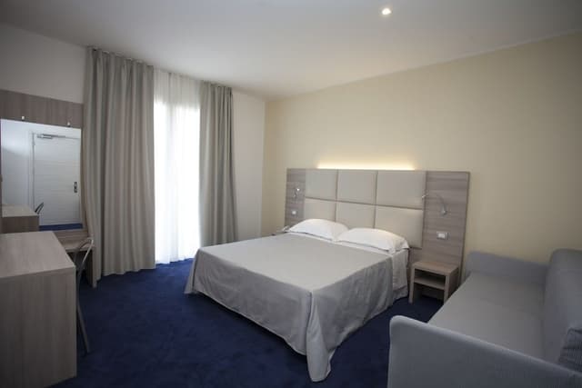 Deluxe Room, Balcony