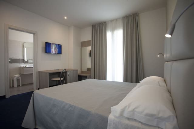 Deluxe Room, Balcony