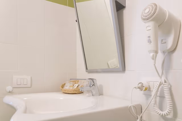 Single Room, Accessible