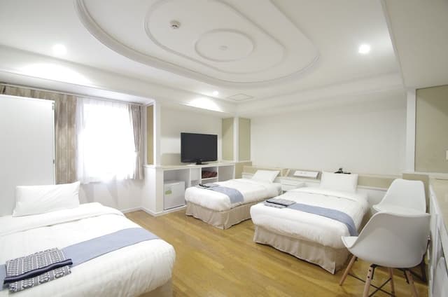 [Fully Flexible] Deluxe Triple Room NonSmoking