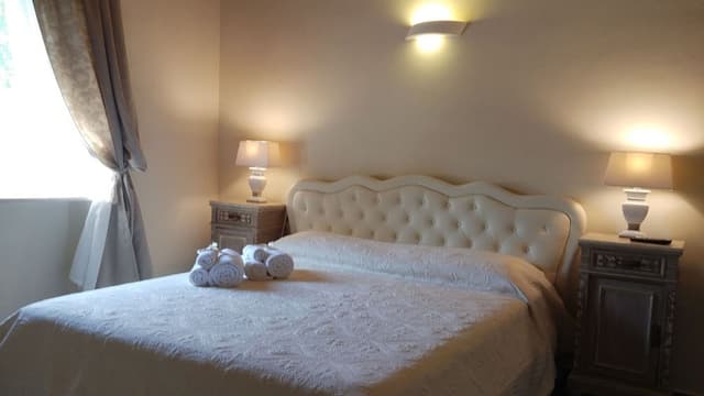 Deluxe Double Room, 1 Bedroom, Refrigerator