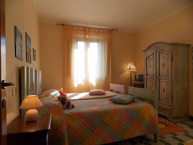 Senior Apartment, 4 Bedrooms