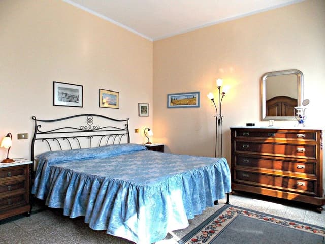 Senior Apartment, 4 Bedrooms