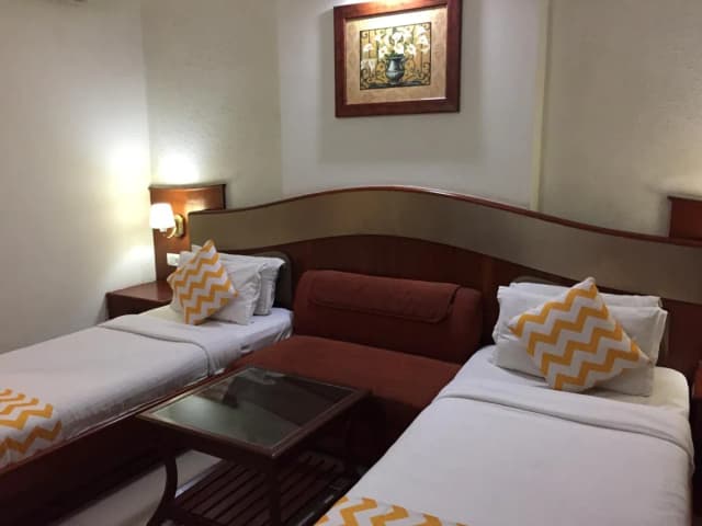 Twin Bed Room