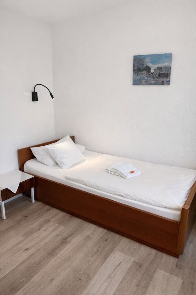 Basic Single Room