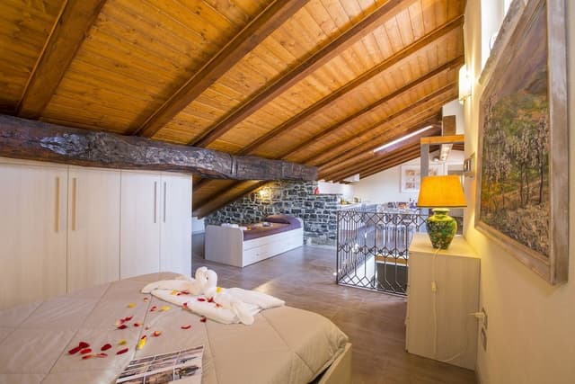 Studio (Attic)