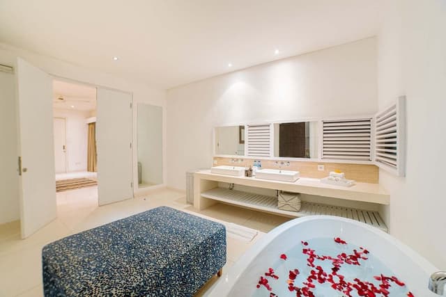 Luxury Villa, 5 Bedrooms, Private Pool