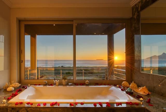 Panoramic Ocean View Suite