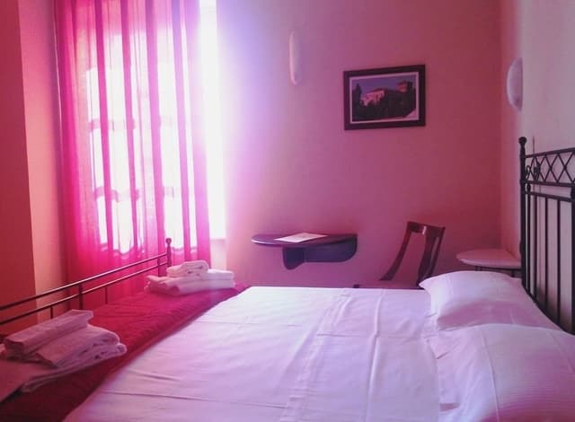 Double Room, 1 Double Bed