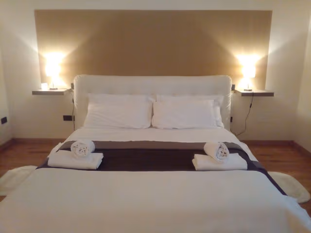 Deluxe Suite, 1 Queen Bed, Ensuite
