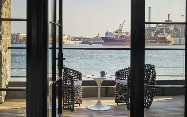 Harbor Balcony One Bedroom Suite