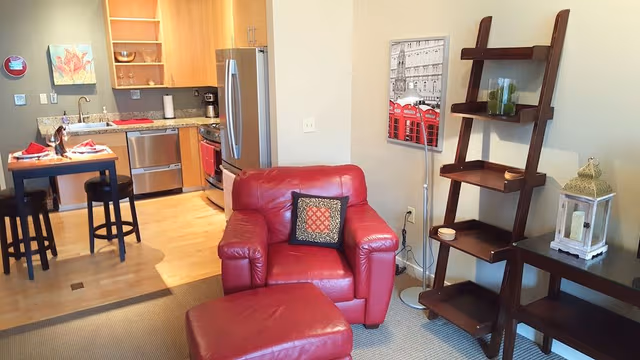 Executive Loft, 1 King Bed, Kitchen, City View