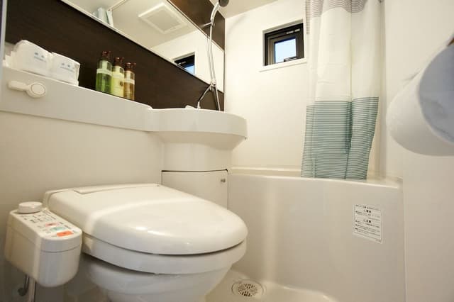 Semidouble Room, Smoking