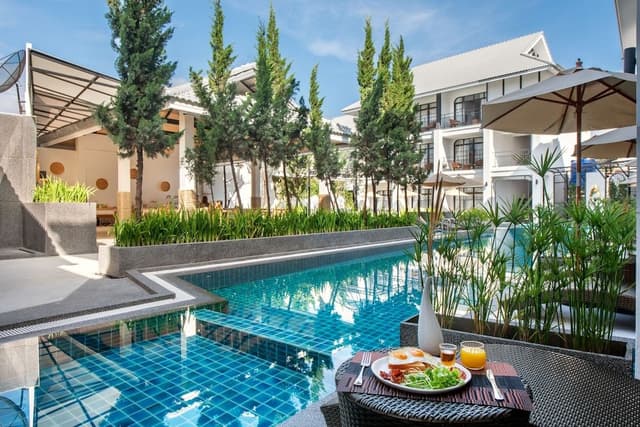 Deluxe Double Room, Pool Access