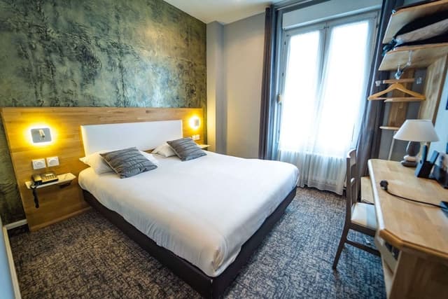Comfort Room (1 or 2 Persons)