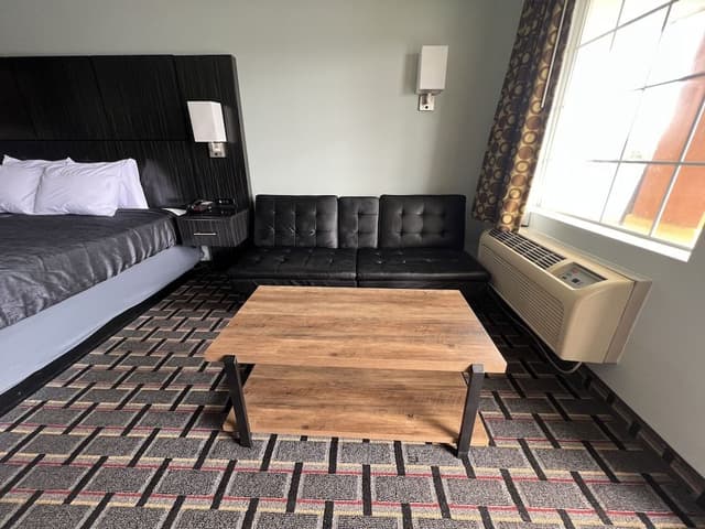 Standard Room, 1 King Bed, Non Smoking