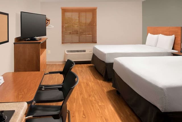Room, 2 Queen Beds, Accessible, Non Smoking
