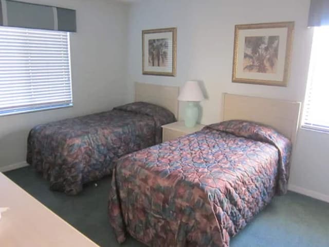 Condo, 2 Bedrooms